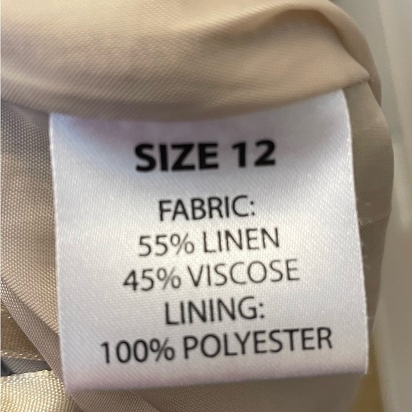 Amaranto Lined and Viscose A-line beige zip up skirt women’s size 12 - Picture 4 of 5